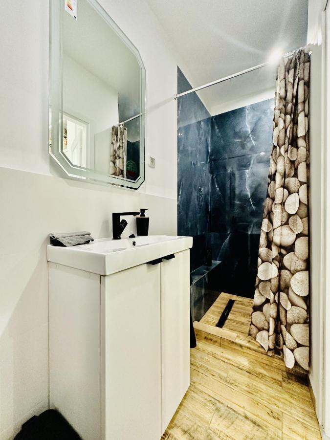 Clever Studio Near Central Shopping Center Cluj-Napoca Eksteriør bilde